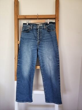 Levi's Ribcage Straight Ankle Jeans Size 32 High Rise Button Fly Medium Wash